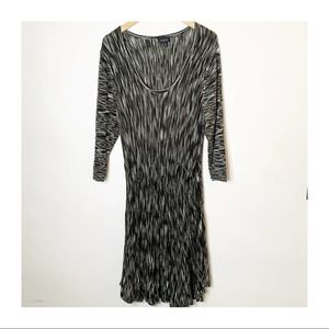 Torrid 3/4 Sleeve Black & White Dress SZ 2